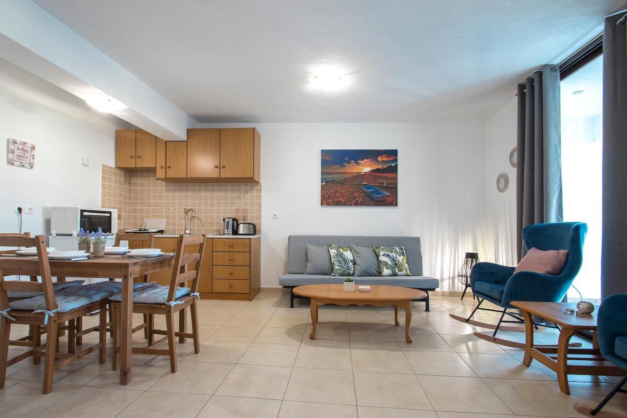 D & E Apartments Skiathos Town Ngoại thất bức ảnh