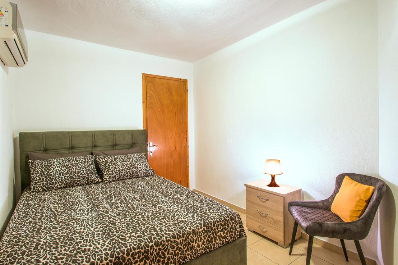 D & E Apartments Skiathos Town Ngoại thất bức ảnh