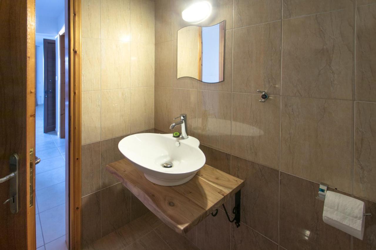 D & E Apartments Skiathos Town Ngoại thất bức ảnh